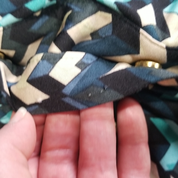 MCMGMAXAZRIA Green Black White Sleeveless Shirt with front pockets - Picture 14 of 14